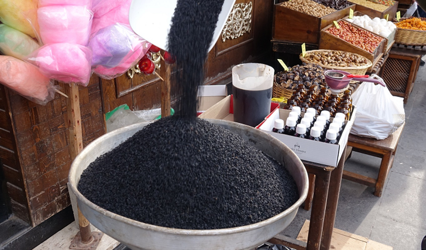 Kış aylarında taze sıkım çörek otu yağına yoğun ilgi