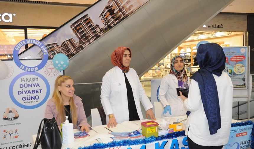14 Kasım Dünya Diyabet Günü için farkındalık standı kuruldu