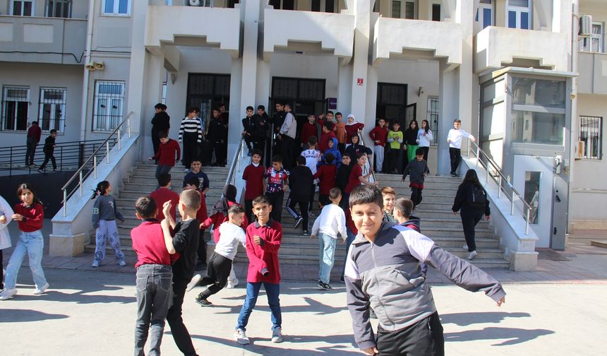 Öğrenci sayısı iki katına çıktı, yeni okul şart oldu