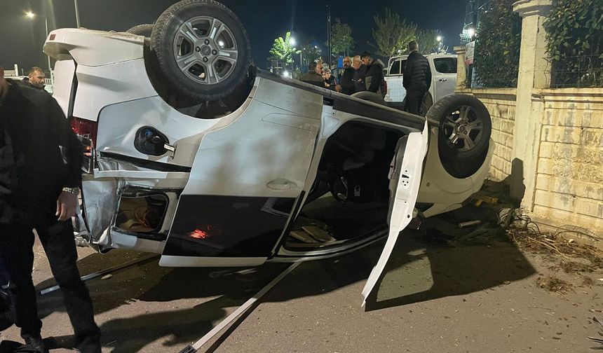 Hafif Ticari Taksi İle Cip Çarpıştı: 2 Yaralı