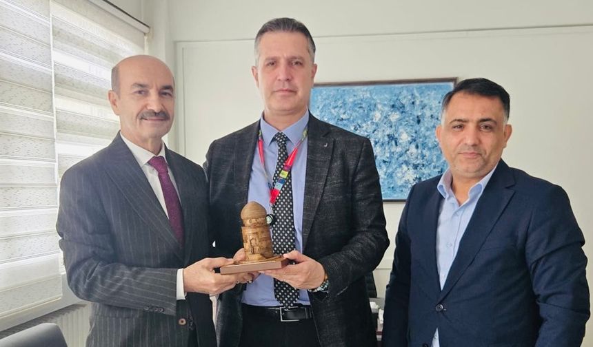 D.Ü.Tıp Fakültesi Dekanlığına atanan Prof.Dr.Sabahattin Ertuğrul’a ziyaret