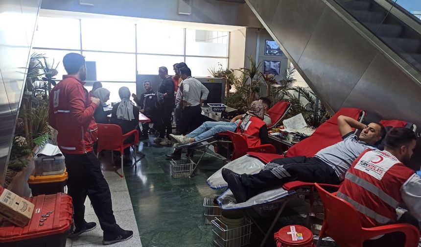 Havalimanı’nda Kızılay Haftası’na Anlamlı Destek