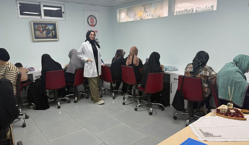 ADEM’in El Sanatları Kursu Kadınlardan Yoğun İlgi Görüyor