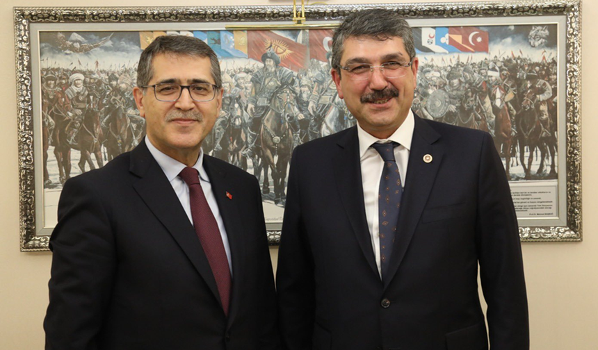 Nasıroğlu, hayati öneme sahip üç proje için Strateji ve Bütçe Başkanı ile görüştü