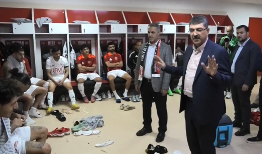 Petrolspor yenilgisinden sonra Nasıroğlu soyunma odasına gitti