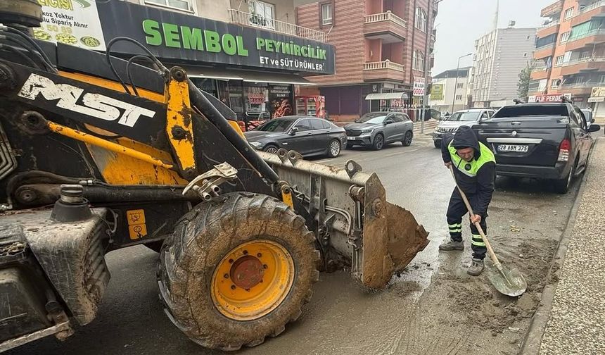 ‘Mahallemiz Tertemiz’ kampanyasında Bahçelievler temizlendi