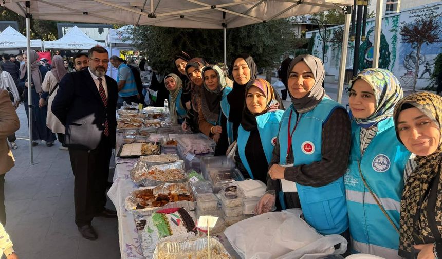 Müftülük Gazze Yararına Hayır Çarşısı Düzenlendi