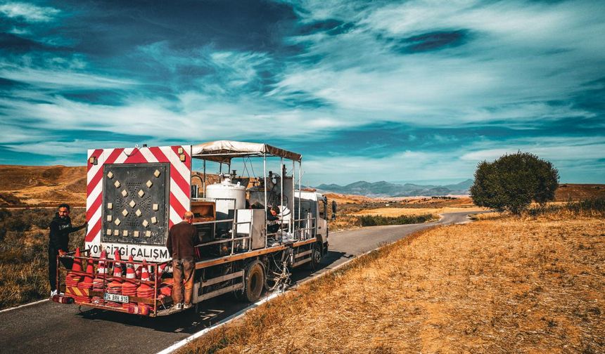 İl Özel İdaresi, Köy Yollarında Güvenliği Artırıyor