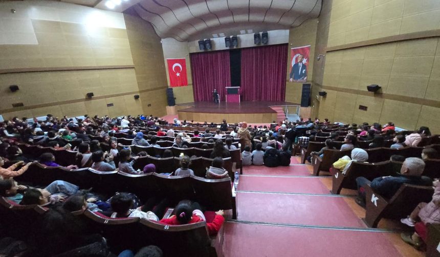 Çocuk Tiyatrosuna Yoğun İlgi