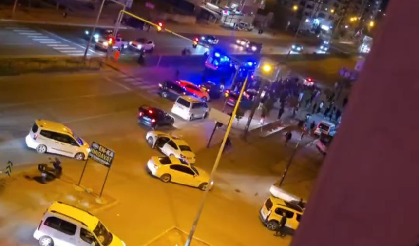 Yolun karşısına geçerken motosikletin çarptığı yaya öldü