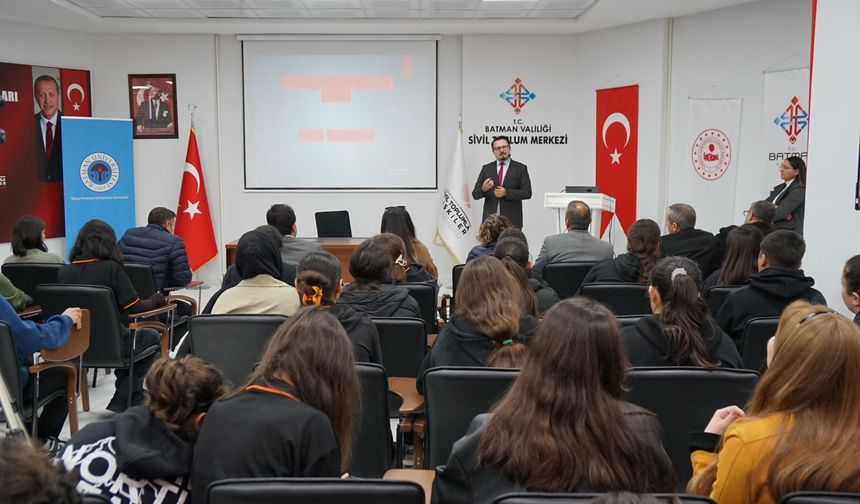 “Toplumsal Katılımın Anahtarı STK’lar”