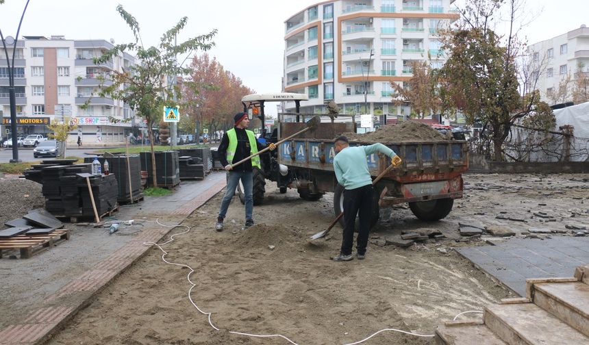 KALDIRIM ONARIM ÇALIŞMALARI KENT GENELİNDE SÜRÜYOR