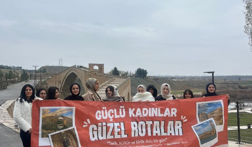 KADINLAR TARİHİ YERLERİ DOLAŞTI