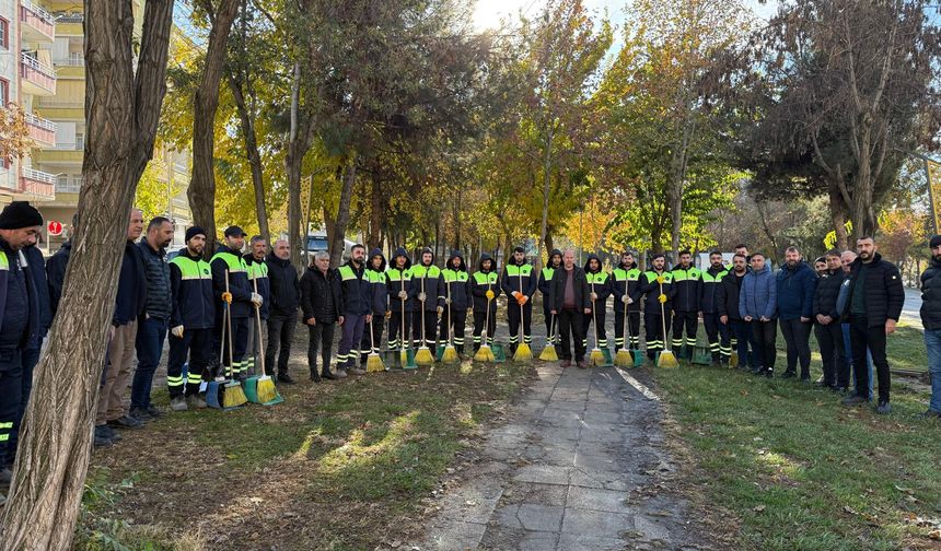 Temizlik Ekiplerinin Bu Haftaki Durağı Gap Mahallesiydi