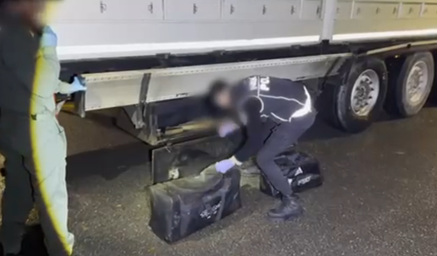 Tırdan Kilolarca Uyuşturucu Çıktı