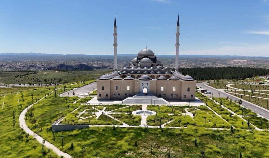 Üniversite Camii’nde Regaip Kandili’ne Özel Program