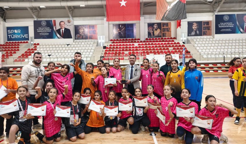 Batman’da Küçük Kızlar Hentbol Heyecanı