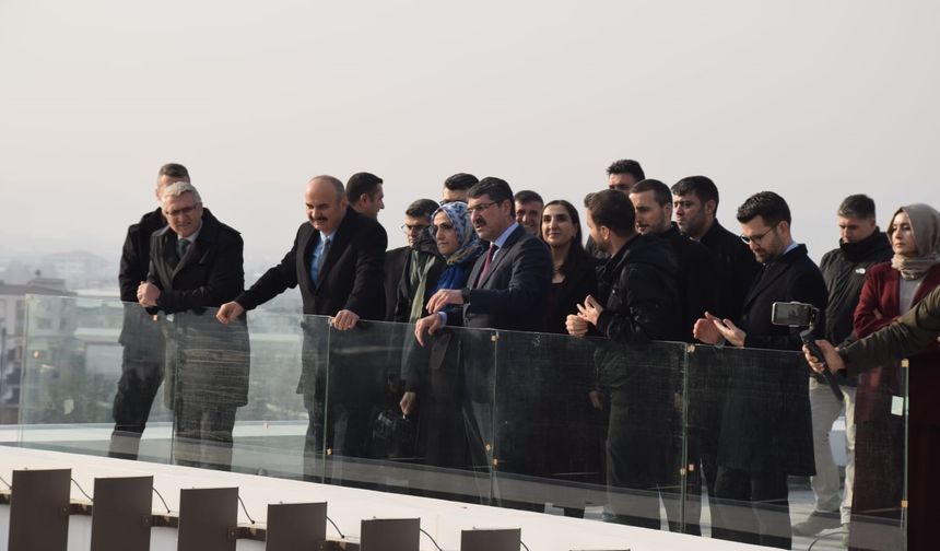 Batman’ın Bilim Üssü Açılışa Hazır