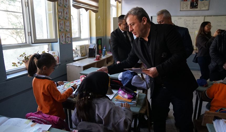 Akademisyenler öğrencilerle bir araya geldi