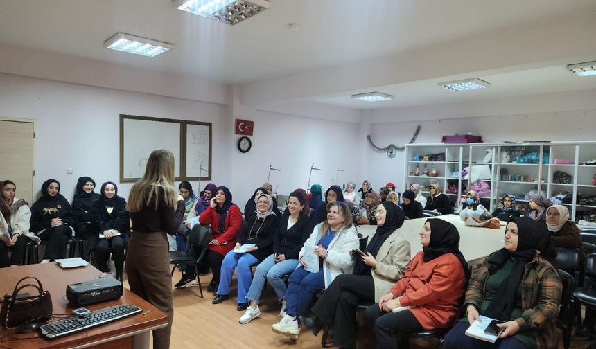 Batmanlı Kadınlara “Şiddetin Anatomisi” Eğitimi