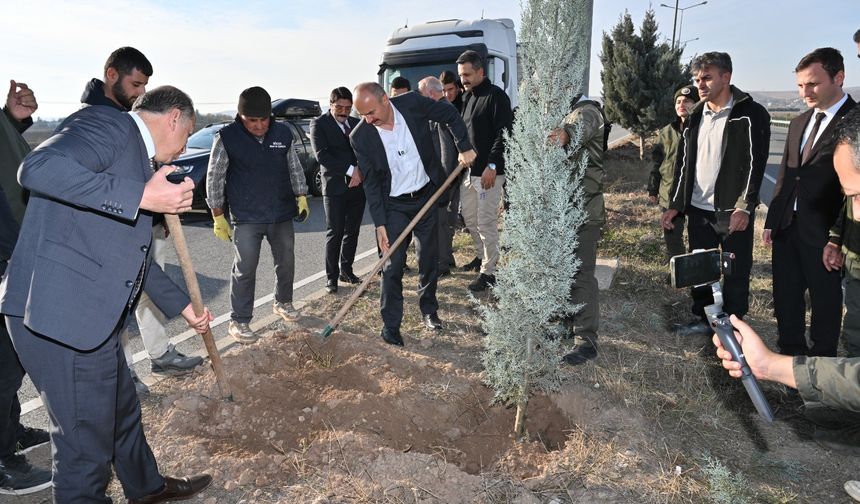 Batman’da 15 Bin Fidan Toprakla Buluşuyor