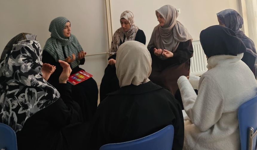 Kız Yurdu’nda Dua Kardeşliğine Yoğun Katılım