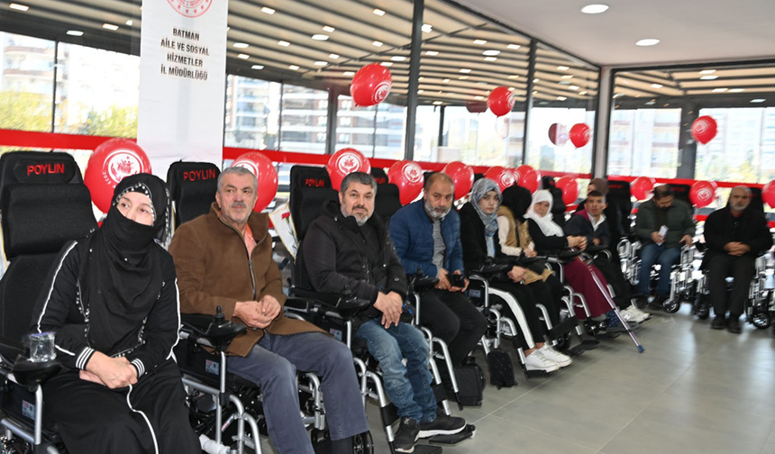 Batman’da Engellilere tekerlekli sandalye desteği