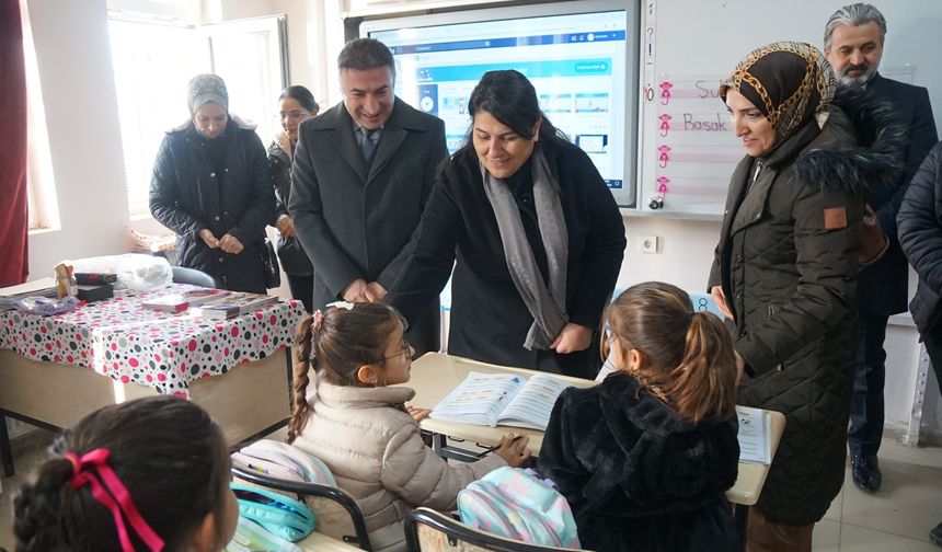 Akademi, Çevrimova’da Minik Yüreklerle Buluştu