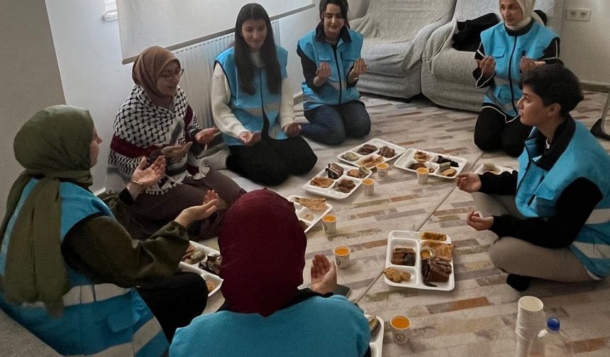 Batı Raman Kız Yurdu’nda Manevi Dayanışma