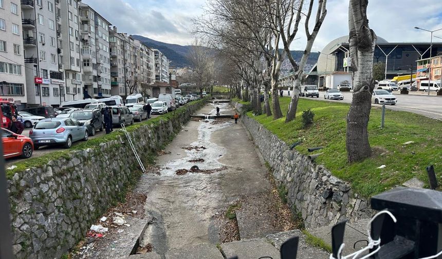 Dere İçinde Erkek Cesedi Bulundu