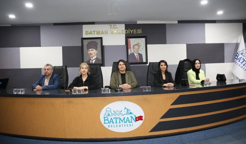 Dr. Canalp Öğrencilerle Tecrübelerini Paylaştı