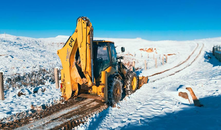 Kar esareti bitti! 4 bin 931 kilometrelik köy yolu ulaşıma açıldı
