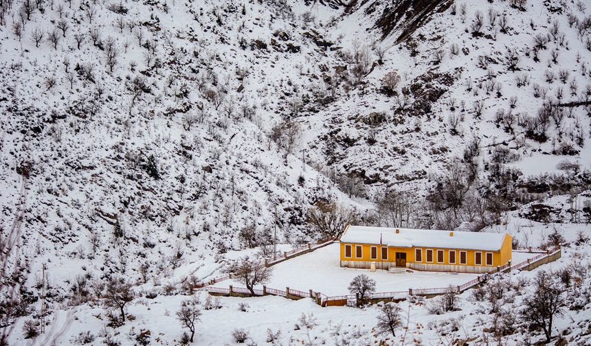 Kozluk’ta Kartpostallık Kış Manzaraları