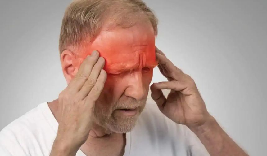 Migreni Hafife Almayın: Bilinçsiz Ağrı Kesici Kullanımı Hastalığı Ağırlaştırıyor