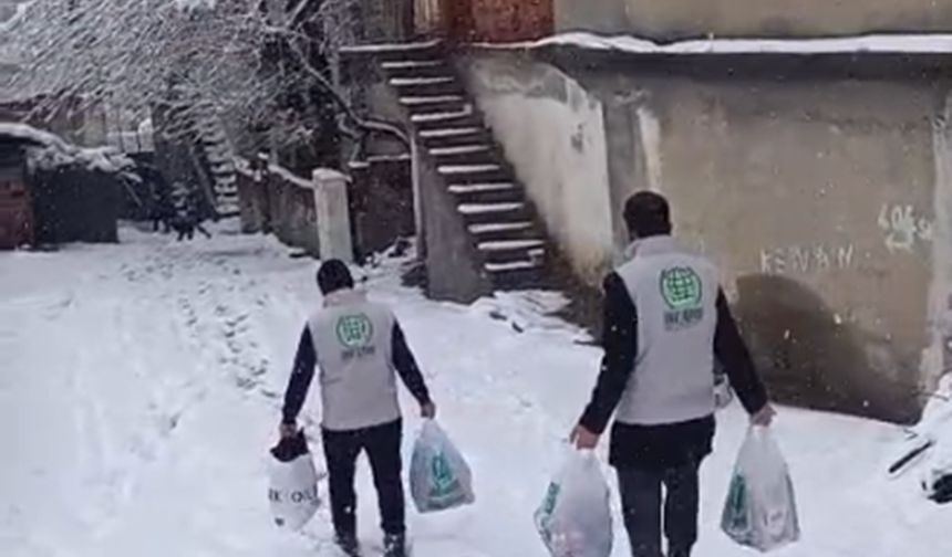 Muhtaç Aileye Umut Kervanı'ndan Anlamlı Destek