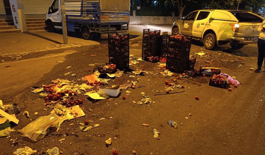 Pazar Sonrası Seferberlik: Tonlarca Atık Temizleniyor