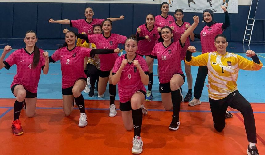 Potada Değil Sahada Destan Yazıyorlar