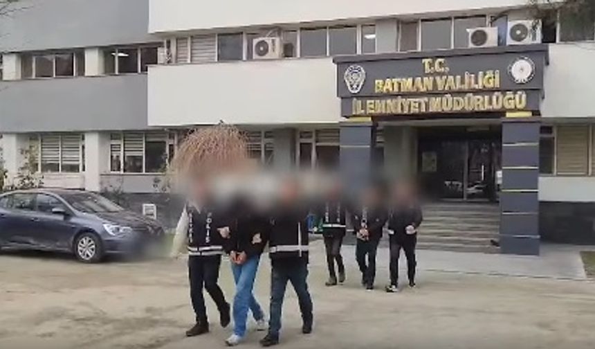 Sahte Komiser Tuzağı: 1,2 Milyon Liralık Altın Dolandırıcılığına Tutuklama