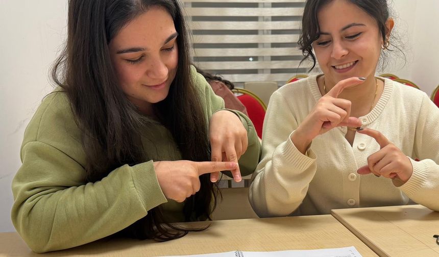 Süveybe Ana Yurdu’nda İşaret Dili Seferberliği