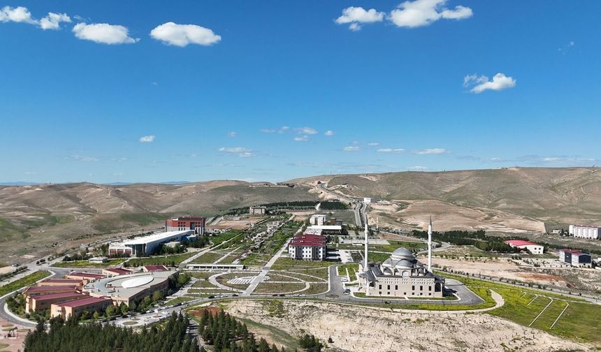 Üniversite Uluslararası İş Birliği Anlaşmalarına Yenilerini Ekledi