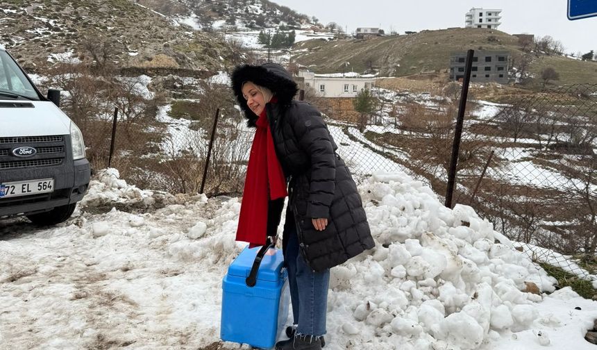 Zorlu Kış Şartlarına Rağmen Aşılar Köy Köy Ulaştırılıyor