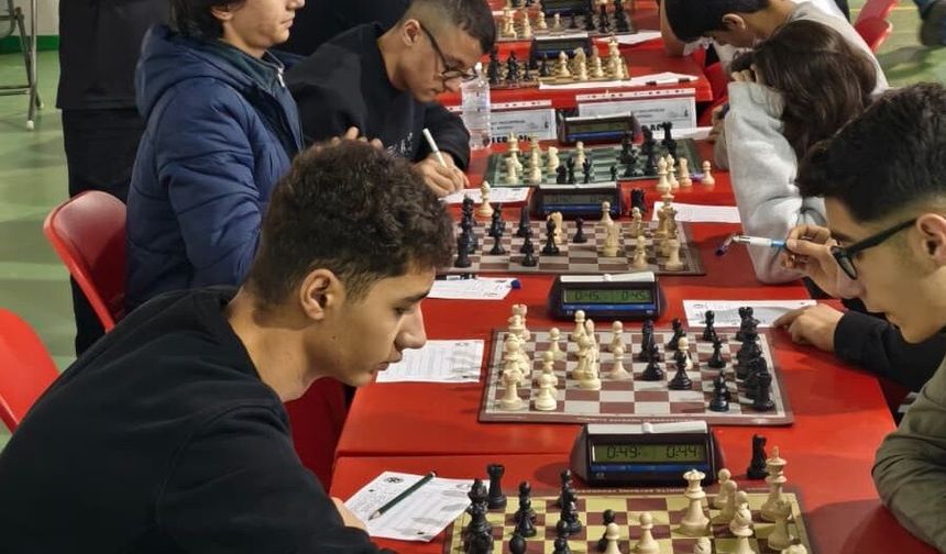 128 Sporcu, 21 Okul, Tek Şampiyon