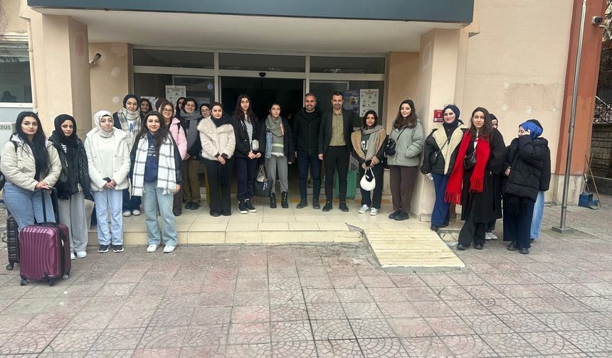 38 Genç Bitlis’e Uğurlandı