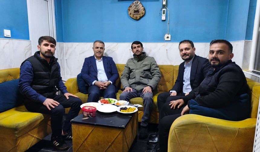 AK Parti’den Gece Mesaisine Sahur Ziyareti