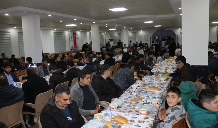 Batman Belediyesi Ramazan Sofralarını Kurdu