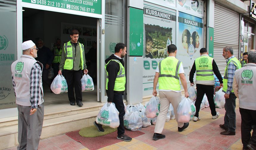 Batman'da 4 bin aile için gıda kolisi dağıtımına başladı