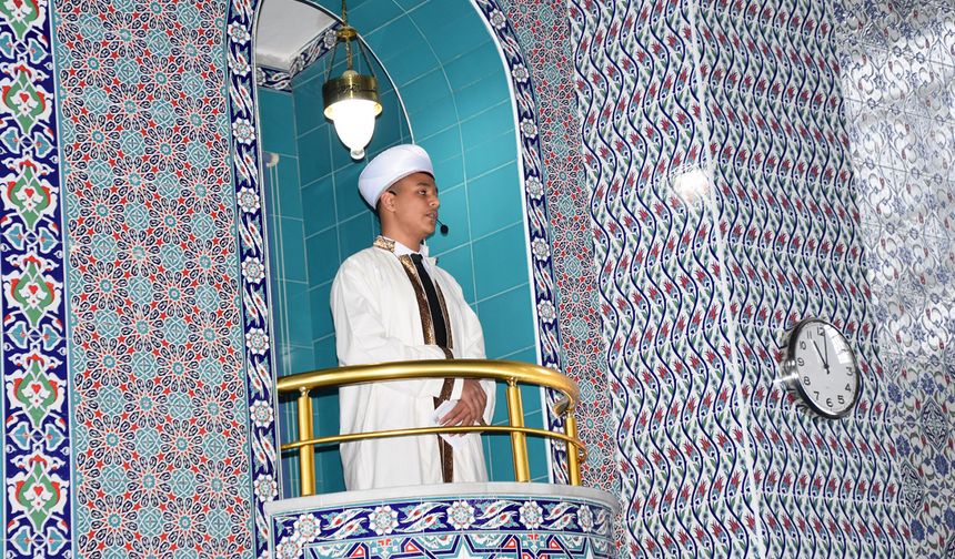 Batman’da Minbere Çıkan Genç Hatipler Nefes Kesti