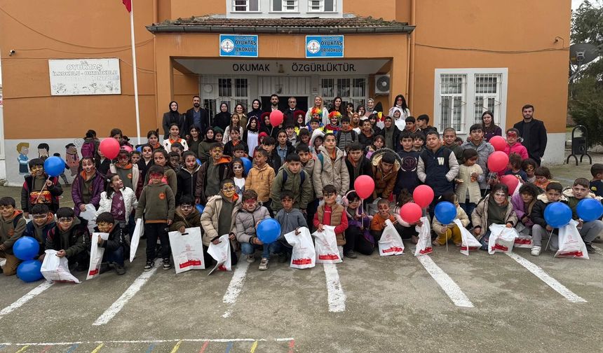 Gülümseyen Okullar Etkinliğiyle Minik Yüzler Güldü