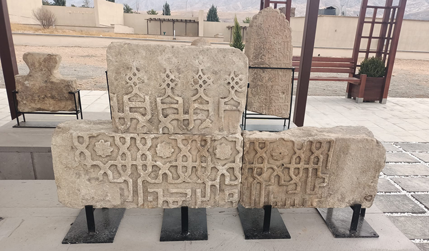 Hasankeyf Müzesi Bahçesi Açık Hava Sergisine Dönüştü