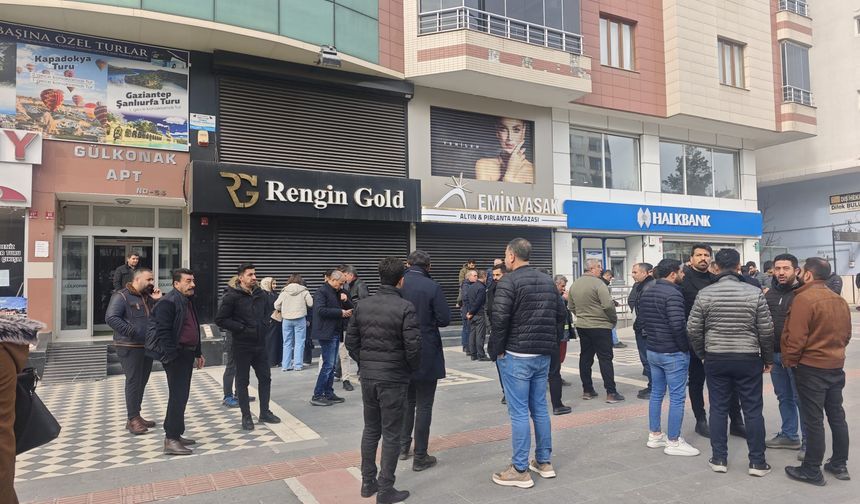 Maskeli Soyguncular Kuyumcuyu Saniyeler İçinde Soyup Kaçtı